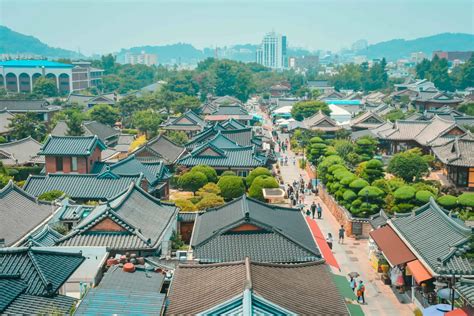 전주 한옥마을, 전통과 현대가 공존하는 시간여행